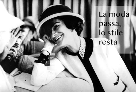 le frasi di coco chanel|Le frasi e citazioni più famose di Coco Chanel .